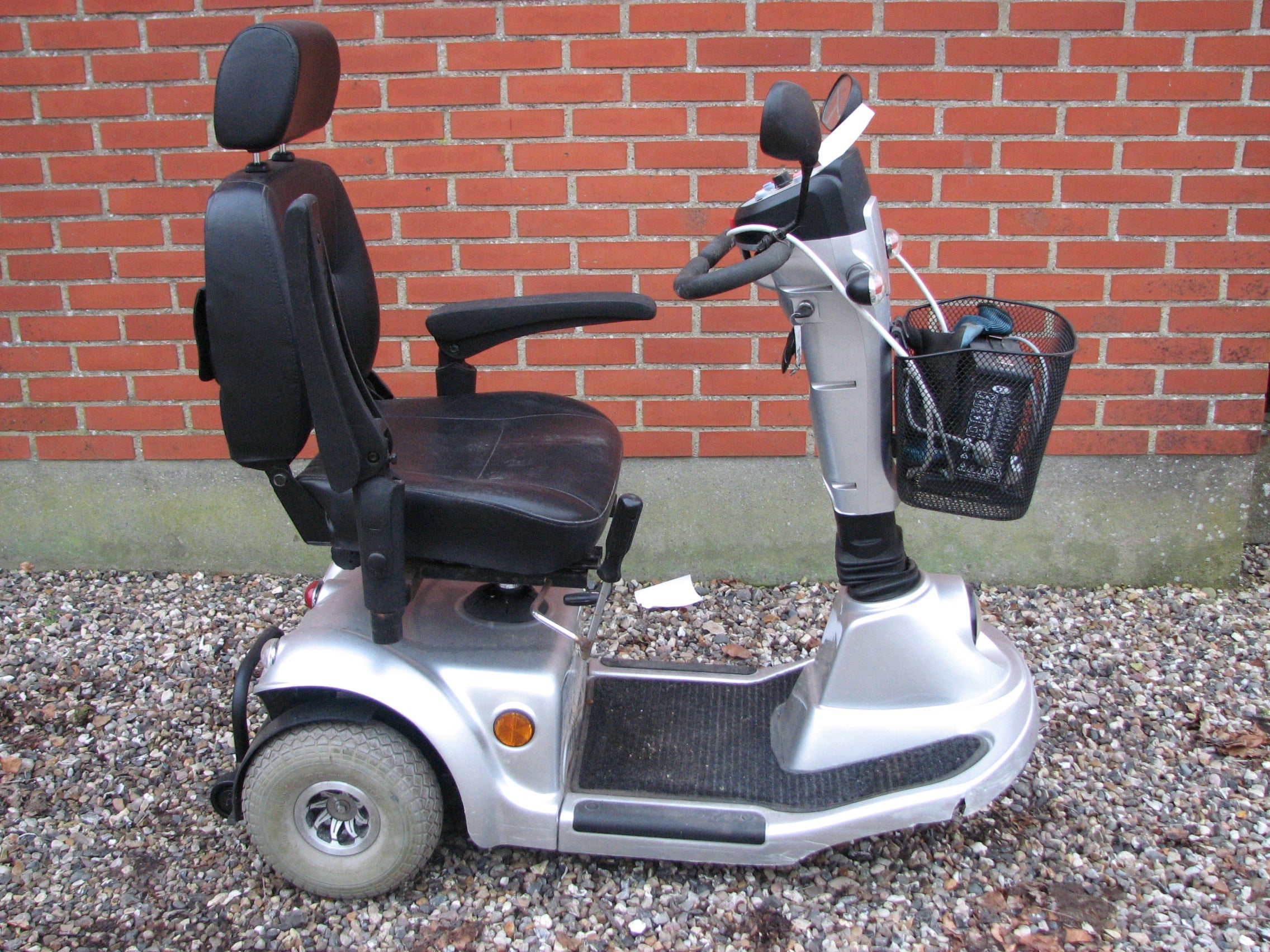 Rejsende ekstra millimeter Easy Go, El-scooter. Nordjylland. Tlf. 61660575. – Fønix Komfort